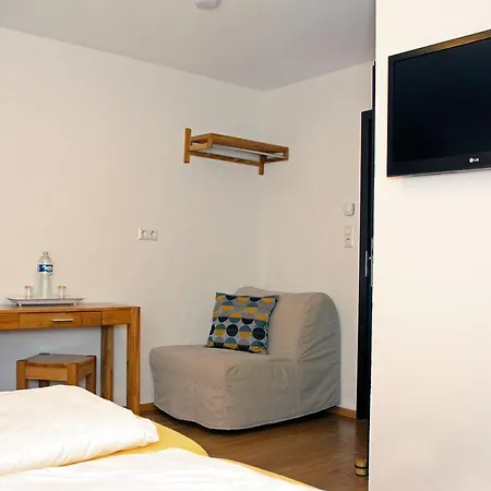 Neulen בית הארחה רוסט