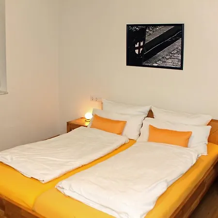 Neulen בית הארחה